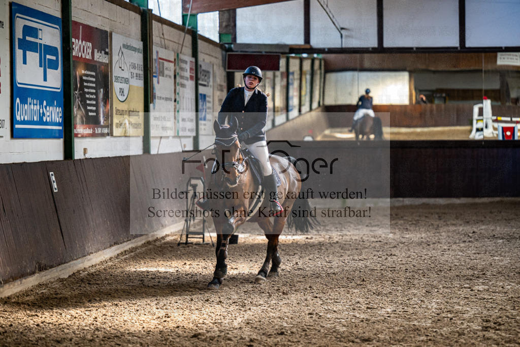 20240309-DOS_7244 | Entdecke hochwertige Reitturnierfotos von Foto Oger. Professionell, emotional und authentisch – jetzt Lieblingsmomente im Shop bestellen.Deutschlandweite Turnierfotografie. - Realisiert mit Pictrs.com