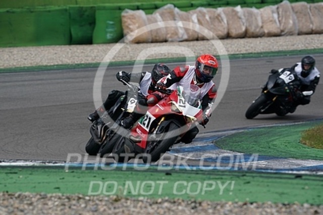 2023_04_24_PBK_14398 | Sportfotografie; SlowMotion; Video; Rennstrecke; Hafeneger; Speer; Racing; RSE; BMW; CBO; Trackday; Motorsportarena; Hockenheimring; Brno; Most; Barcelona; Valencia