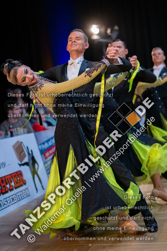 20250118-10266 | Hier finden Sie Tanz Bilder vom Latein und Standard Formationen tanzen. Sportbilder vom Tanzsport. Schöne Fotos und von Weltmeisterschaft, Europameisterschaft, Bundesliga, Regionalliga, Oberliga und Landesliga sowie von GOC Stuttgart, DanceComp, WM Bremen