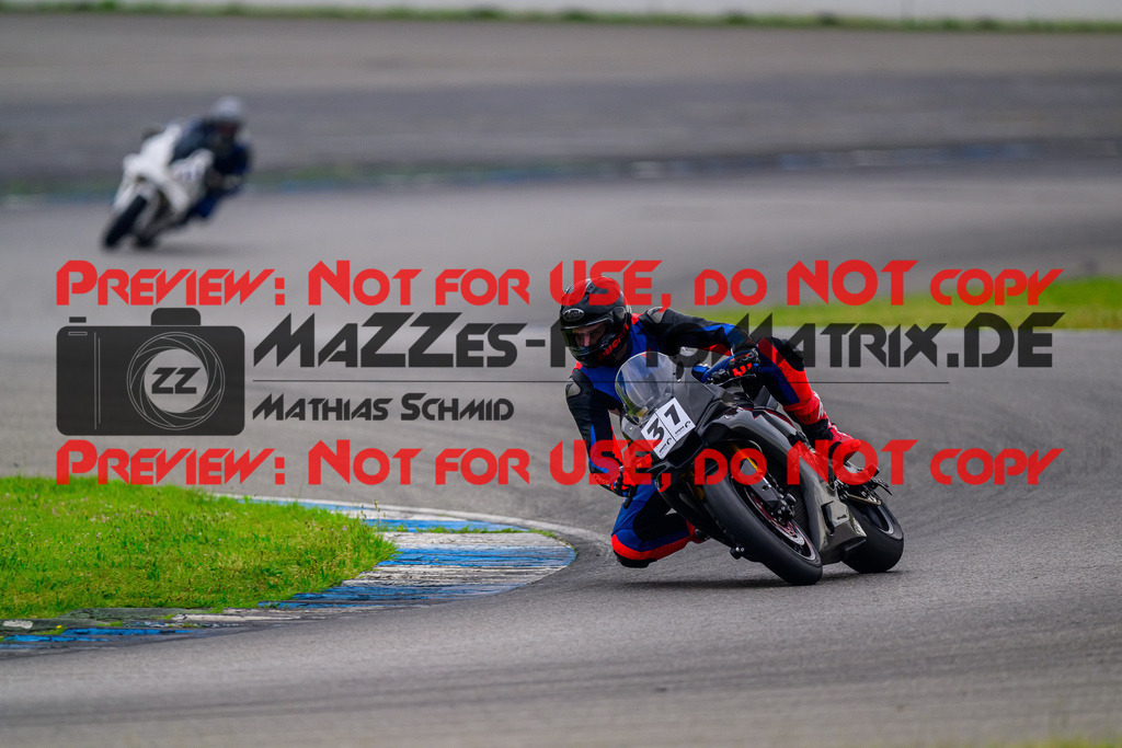 MaZZes_FotoMatrix_240521_6007705_3518 | ROT