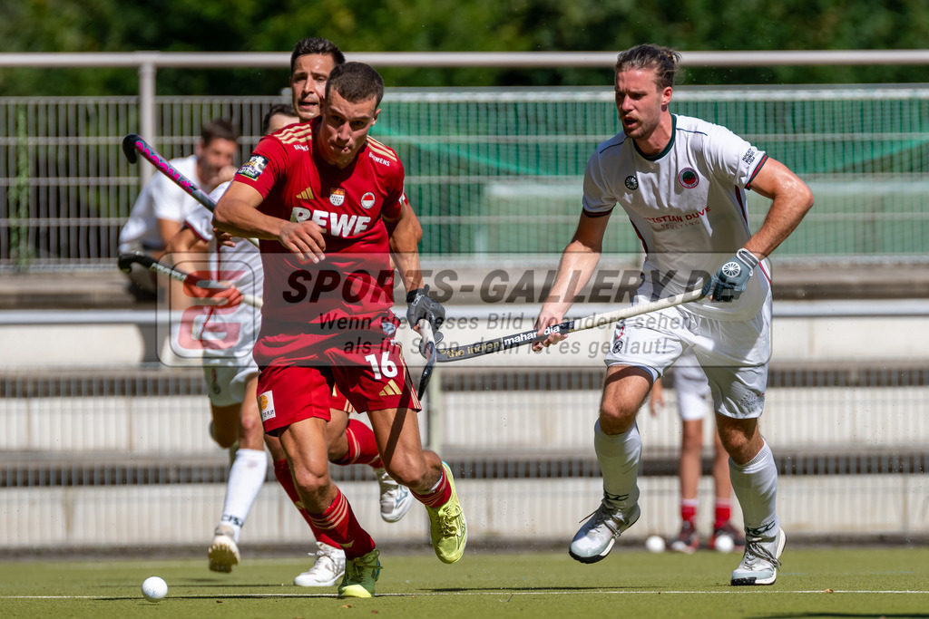 HK_20240907_105419 | 1. Bundesliga Herren RW Köln - Crefelder HTC am 7.9.2024 RW Köln, Köln , Antheus Barry ( Rot-Weiss Köln #16 ) , Kossol Timo ( Crefelder HTC #3 )