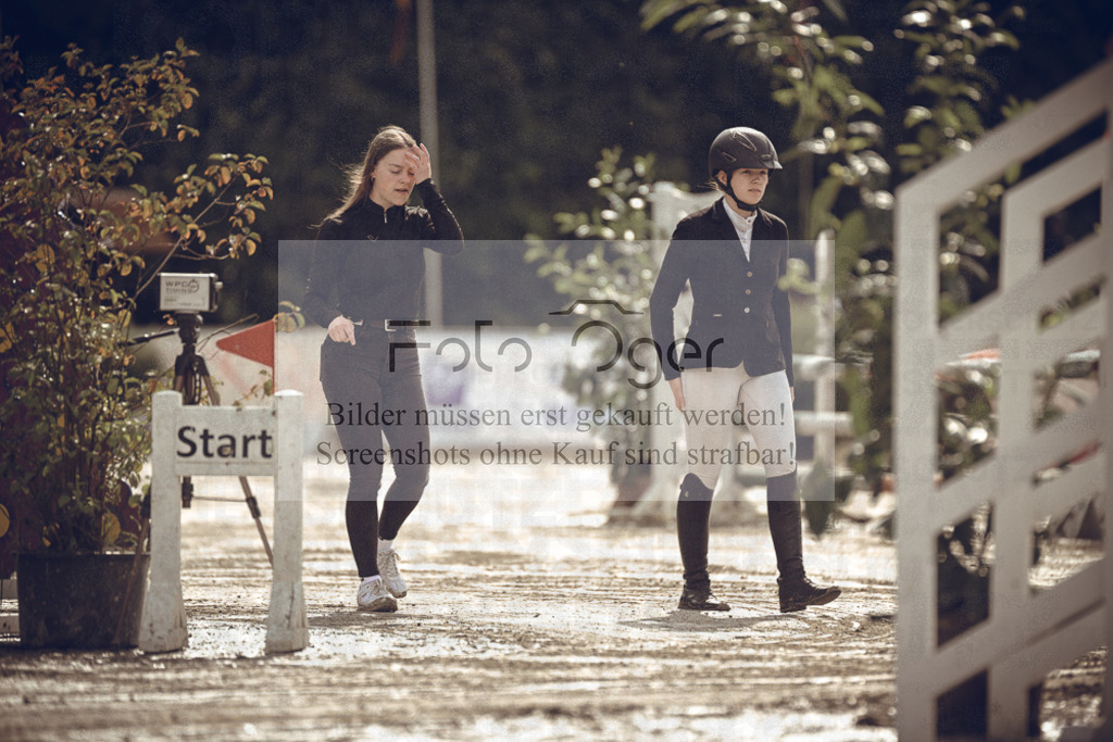 20240531-DOS_8934 | Entdecke hochwertige Reitturnierfotos von Foto Oger. Professionell, emotional und authentisch – jetzt Lieblingsmomente im Shop bestellen.Deutschlandweite Turnierfotografie. - Realisiert mit Pictrs.com