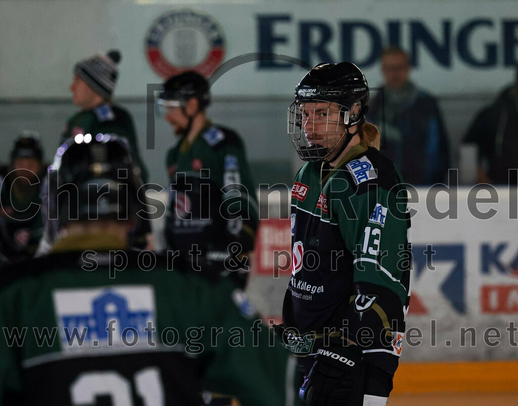 2023-03-19_004_TSV_Erding_gegen_TEV_Miesbach | Erding, Deutschland, 19.03.2023:
Eishockey, Bayernliga Playoffs 2022 / 2023, Halbfinale, TSV Erding gegen TEV Miesbach, Endergebnis: 

Michael Franz (Erding Gladiators, #13)

Foto: Christian Riedel / fotografie-riedel.net