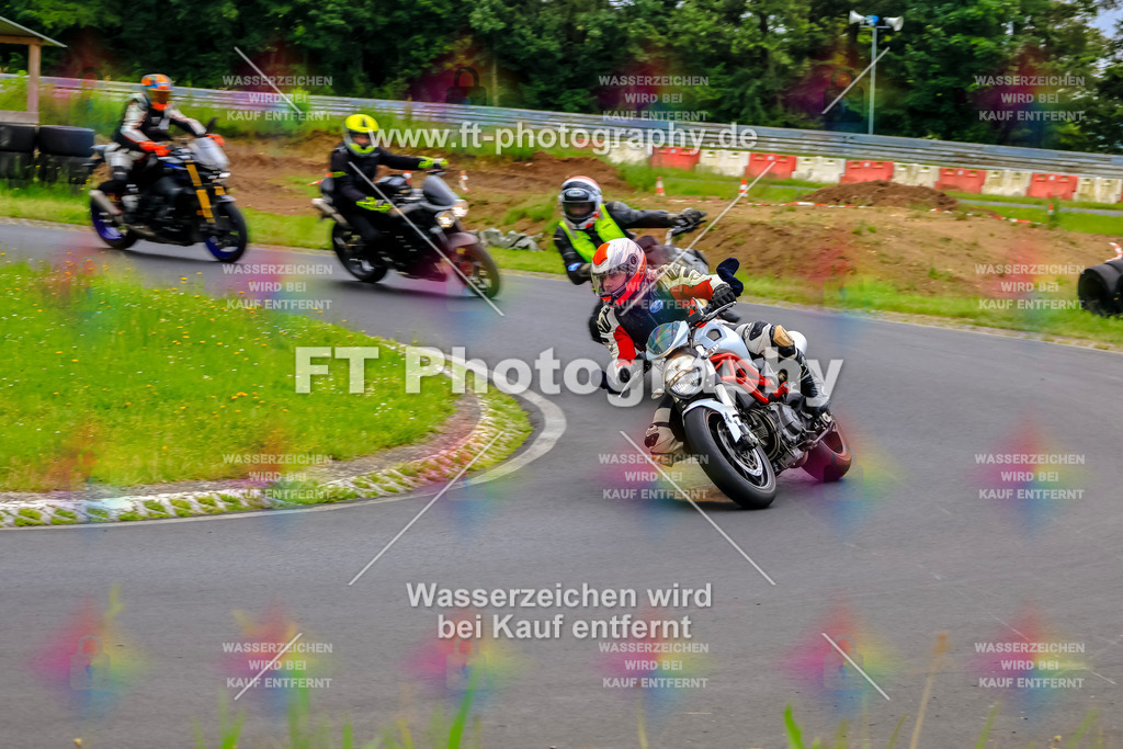VBK-7439 | Hier findet Ihr Bilder von Touristenfahrten auf der Nürburgring Nordschleife oder von anderen Veranstaltungen die ich besucht habe. Viel Spass beim Durch Schauen 