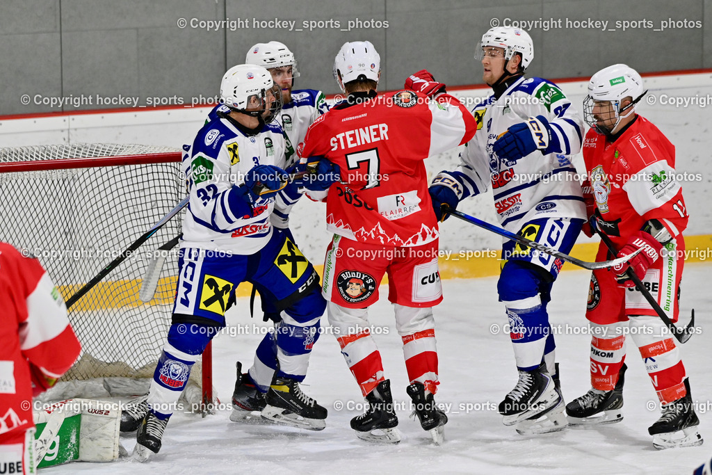 ESV Ferlach vs. UECR Eisbären Huben | #22 Waldner Elias UECR EISBÄREN HUBEN, #32 Wibmer Michael UECR EISBÄREN HUBEN, #7 Steiner Marco ESV Ferlach, #11 Toff Nico ESV Ferlach, ESV Ferlach vs. UECR Eisbären Huben, ESV Ferlach vs. UECR Eisbären Huben am 31.10.2025 in Ferlach (HTC Eishalle Ferlach), Austria, (Photo by Bernd Stefan)