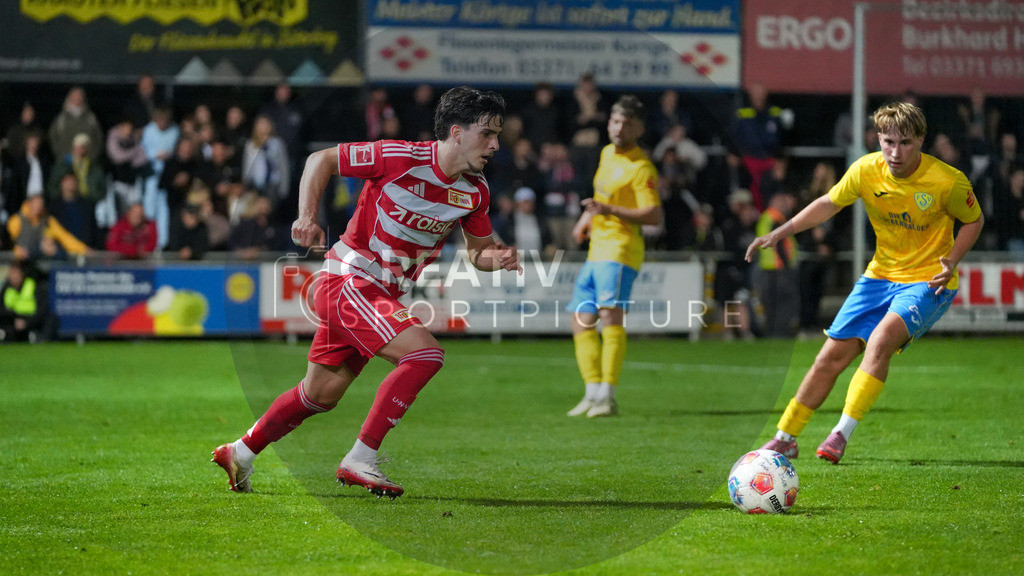 Fußball, Herren, Saison 2025/2026, Testspiel, Freundschaftsspiel, FSV 63 Luckenwalde vs. 1.FC Union Berlin, Mittwoch 08.10.2025, Werner-Seelenbinder-Stadion Luckenwalde, | Fußball, Herren, Saison 2025/2026, Testspiel, Freundschaftsspiel, FSV 63 Luckenwalde vs. 1.FC Union Berlin, Mittwoch 08.10.2025, Werner-Seelenbinder-Stadion Luckenwalde, Im Bild: David Preu (Union) - Realisiert mit Pictrs.com