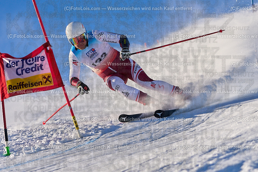ALP5039_MASTERS-Cup_GS-A Herrn_Payer Florian | (C)FotoLois.com, Alois Spandl. FIS Masters-Cup Wildschönau, Giant Slalom auf der Piste Schatzberg GS, Siegerehrung auf dem Dorfplatz Niederau, Sa 13. Januar 2024.