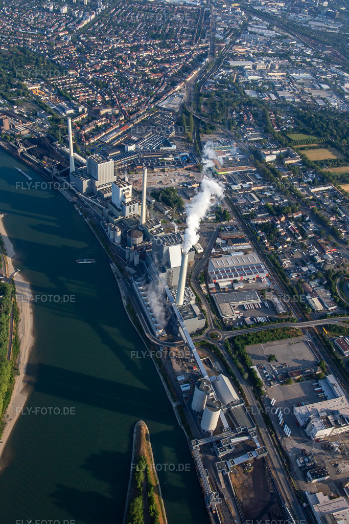 Luftbild: Großkraftwerk Mannheim GKM von Südosten im Ortsteil Neckarau in Mannheim im Bundesland Baden-Württemberg in Deutschland. Foto: IMG_136866.jpg vom 24.06.2023 durch Werner Riehm/FLY-FOTO.deGrosskraftwerk Mannheim