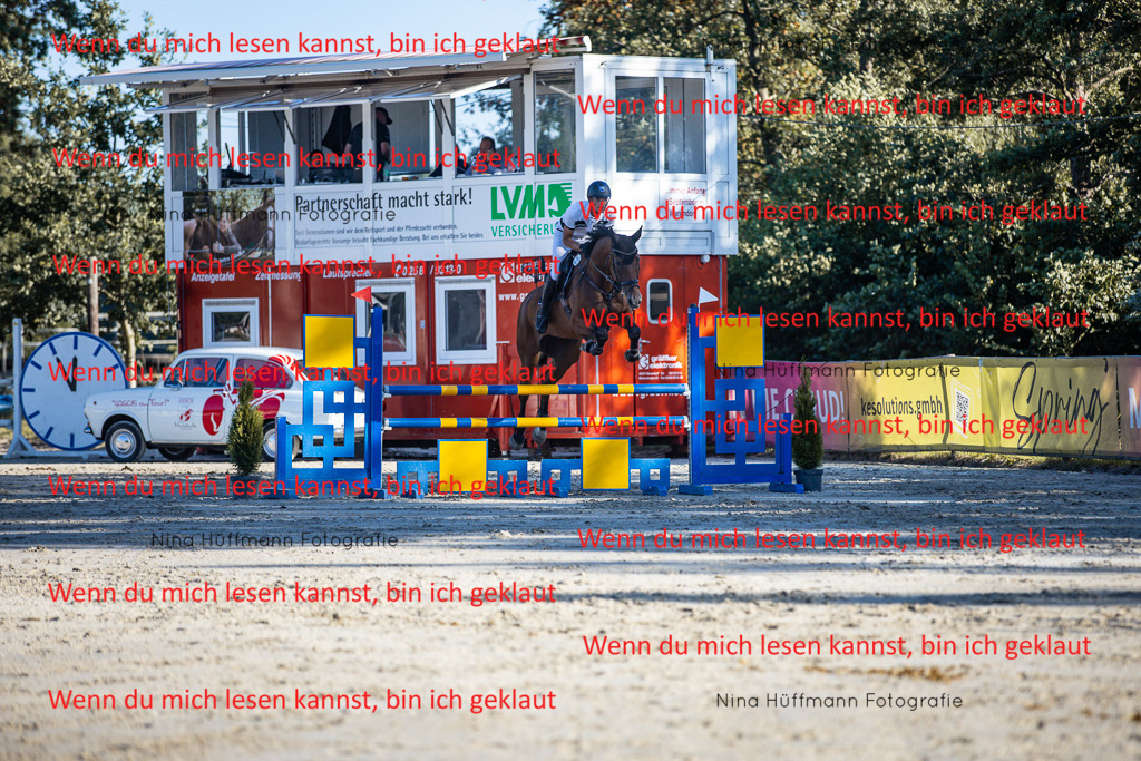 BK1A6121 | Turnierbilder Turnierfotos Nina Hüffmann Turnierfotografie Pferdefotografie Tierzeichnung Haustierzeichnung Pferdezeichnung Hundezeichnung Videograf  - Realisiert mit Pictrs.com