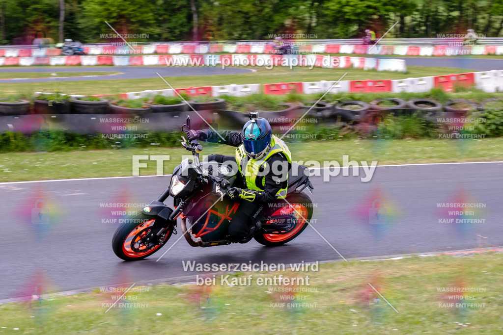 MotoTeamVBK-20920 | Hier findet Ihr Bilder von Touristenfahrten auf der Nürburgring Nordschleife oder von anderen Veranstaltungen die ich besucht habe. Viel Spass beim Durch Schauen 