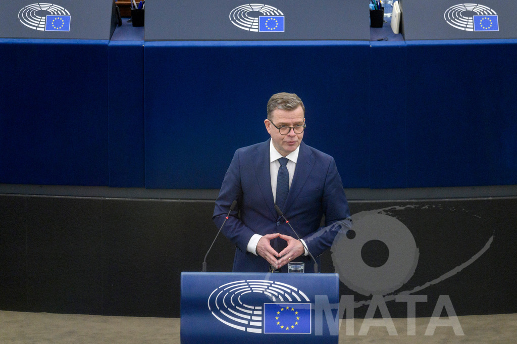_DWI6170 | Finnischen Premierminister Petteri Orpo spricht vor dem Parlament im Plenarsaal des Europäischen Parlaments. Straßburg, 13.03.2024 - Realisiert mit Pictrs.com