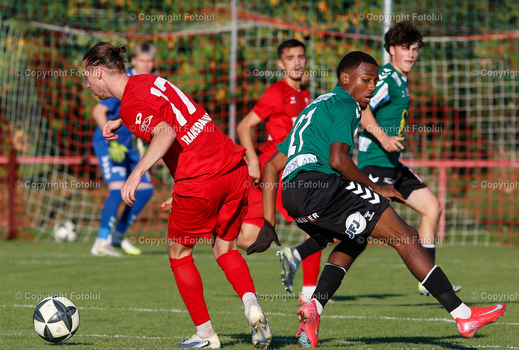 A_LUI_250925_0000026 | SPORT,FUSSBALL REGINALLIGA MITTE ASKOE OEDT-JUNGE WIKINGER 27.09.25 IM BILD: SIMOM GASPERLMAYR  (OEDT) UND FABIO SANTANA ARENCIBIA (JUNGE WIKINGER FOTO:FOTOLUI