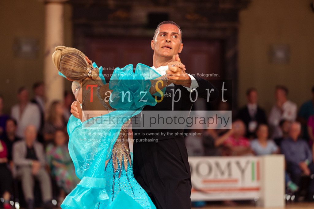 20250705_WDSF_Open_SenII_Std-dC25-2839 | Tanzsportbilder, Standardtanz, Lateintanz, WDSF, DTV, LTVB, dancecomp, goc, hessen tanzt, blaues band der spree, walzer, tango, wiener walzer, slowfox, quickstepp, samba, rumba, cha-cha-cha, paso doble. jive, hd-kroft photography, turniertanzsport