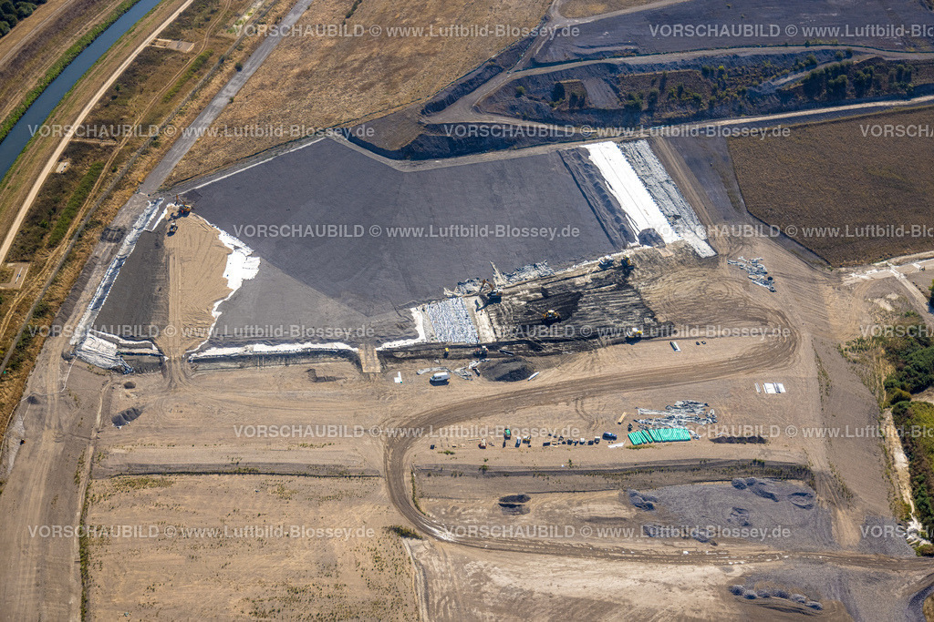 Dinslaken220806639 | Luftbild, Bergehalde Wehofen und Deponie Wehofen, Fluss Emscher, Hiesfeld, Dinslaken, Ruhrgebiet, Nordrhein-Westfalen, Deutschland