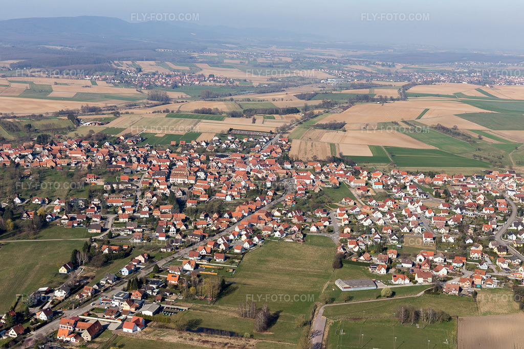 Aerial view: View of the town in Surbourg in the state Bas-Rhin, France.Photo: IMG_097459.jpg taken on 03/16/2017 by Werner Riehm/FLY-FOTO.comResolution of the original: 5472 x 3648 px