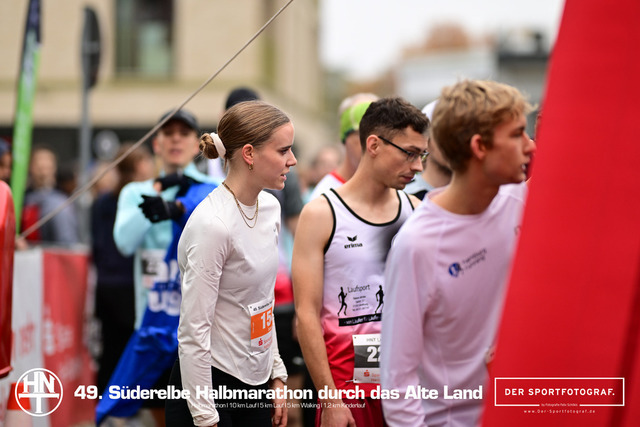 Süderelbe Halbmarathon 2025 I 09.11.2025 I Fotograf_DerSportfotograf.I 00470 | Der Sportfotograf. - Realisiert mit Pictrs.com