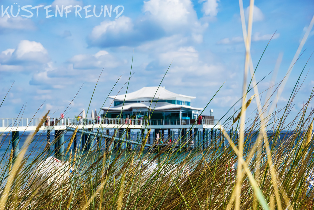 Fotoleinwand: Timmendorfer Strand | Entdecke deine Lieblingslandschaft von der Küste – auf Ostsee Leinwand, Nordsee Leinwand, Alu Dibond oder Acrylglas, passend für jeden Geschmack und Raum.