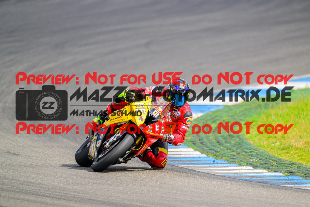 MaZZes_FotoMatrix_240615_6007705_7461 | ROT