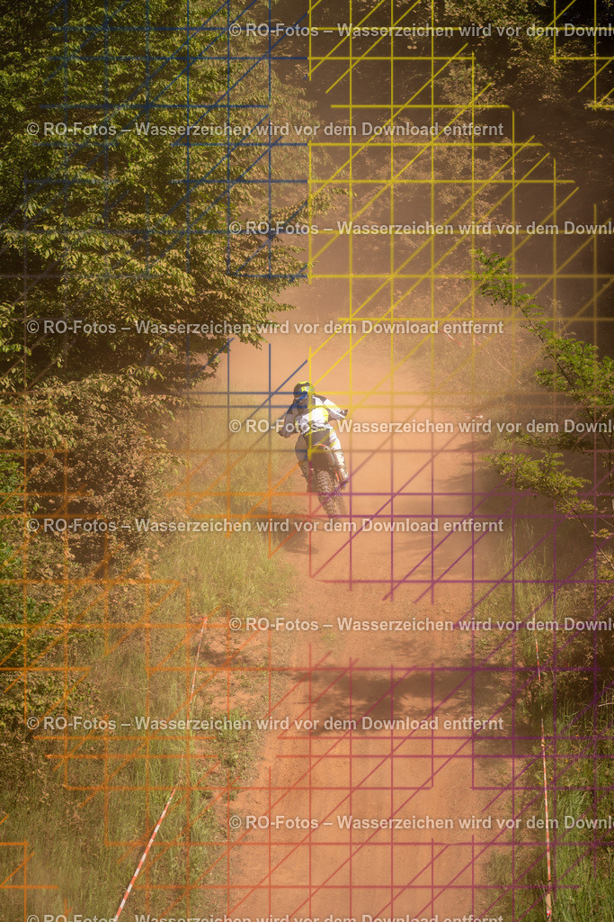 Wolfshausen 3 Lauf -1486 | Sportfotografie von RO-Fotos: Motorsport, Motocross, Enduro, Laufveranstaltungen und Triathlon. Professionelle Fotos von Sportlern und Events. - Realisiert mit Pictrs.com