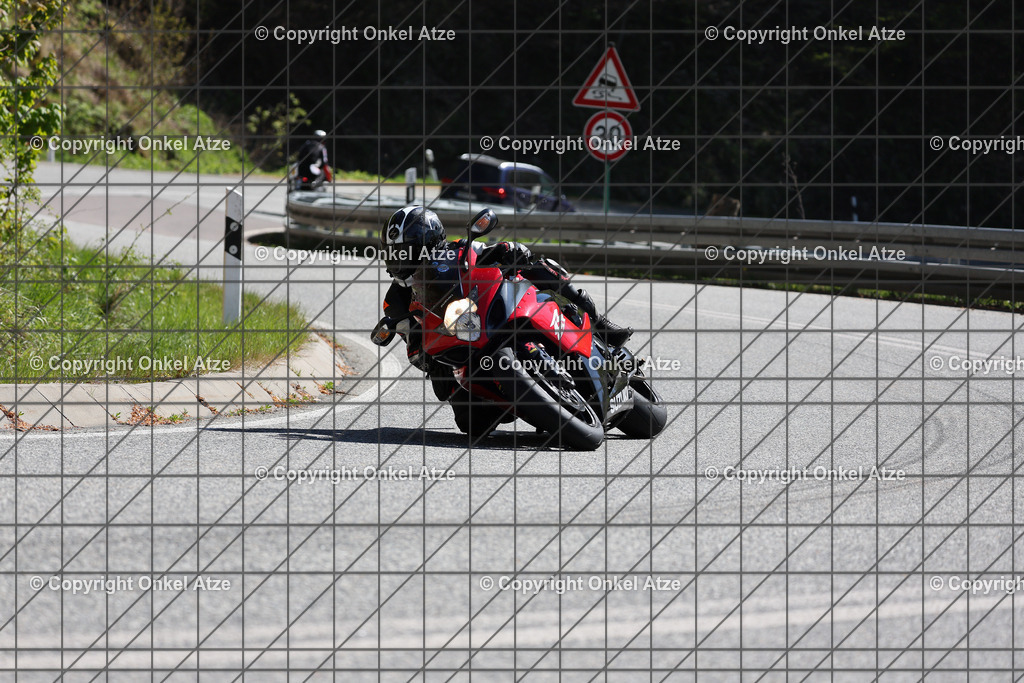 IMG_7820 | Fotograf am Kyffhäuser. Onkel Atze. Kyffhäuser Rennstrecke. Café36. Motorsportfotografie. - Realisiert mit Pictrs.com