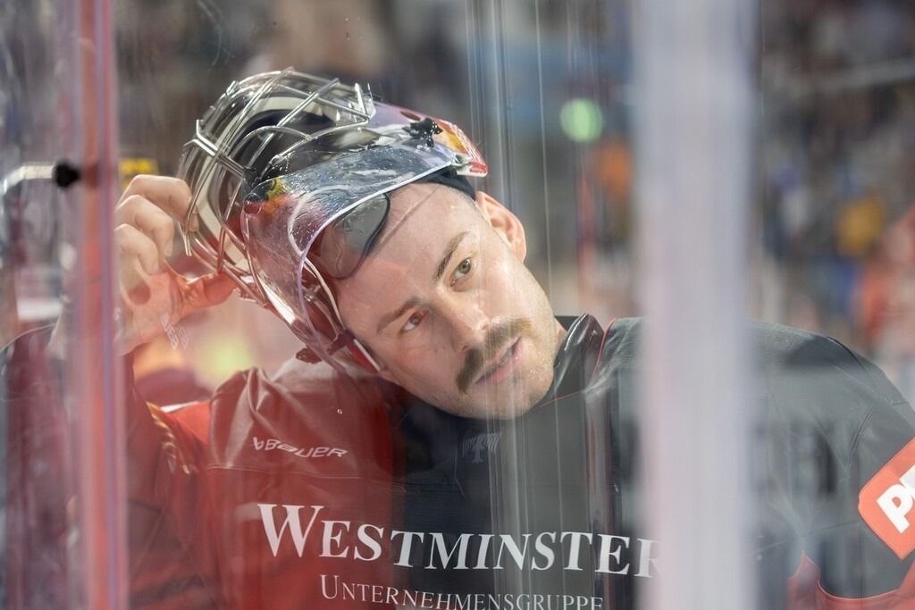 Eishockey-Länderspiel Deutschland gegen USA in Mannheim (letztes Vorbereitungsspiel vor der WM in der Schweiz) | Eishockey-Länderspiel Deutschland gegen USA in Mannheim (letztes Vorbereitungsspiel vor der WM in der Schweiz)***Philipp Grubauer (30, Deutschland) - Realisiert mit Pictrs.com