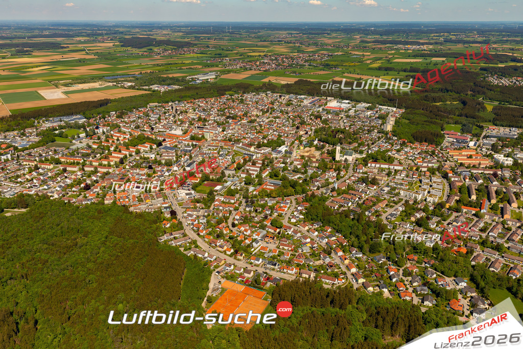 Das Luftbild zeigt : Neugablonz Kaufbeuren - Die Luftaufnahme wurde 2024 vom UL-Flugzeug aus erstellt ( keine Drohne ) - Hochauflösende Luftaufnahme - Für grossformatige Ausdrucke geeignet. Die Geschenkidee !Mit Lizenz und Bildrechte bestellbar