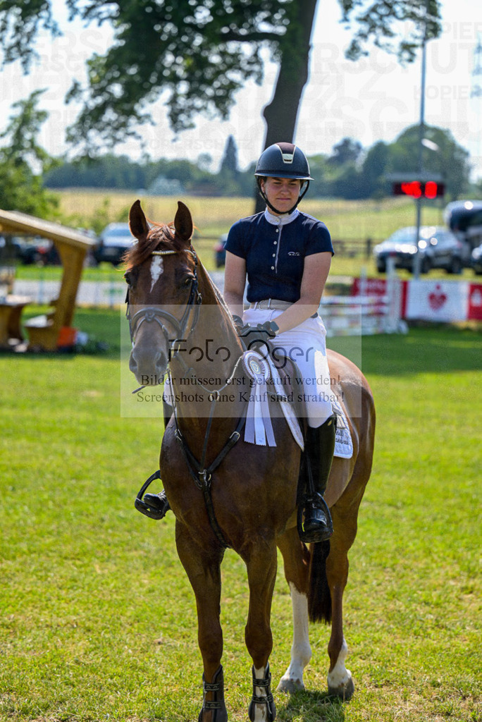 Reitturnier Voxtrup | Entdecke hochwertige Reitturnierfotos von Foto Oger. Professionell, emotional und authentisch – jetzt Lieblingsmomente im Shop bestellen.Deutschlandweite Turnierfotografie. - Realisiert mit Pictrs.com