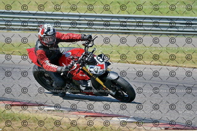25bt04-0431 | markuskiefer.com - Realisiert mit Pictrs.com