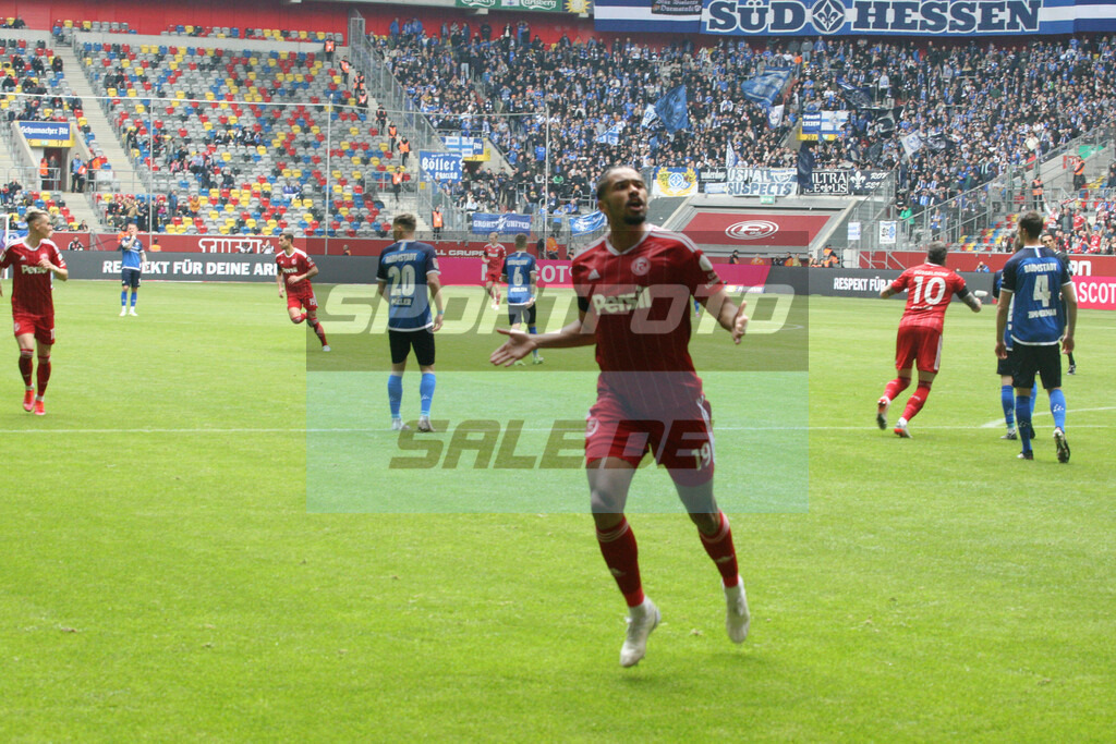 Fortuna Düsseldorf - Darmstadt 98 | Emmanuel Iyoha - © Sportfoto-Sale (MK) - Realisiert mit Pictrs.com