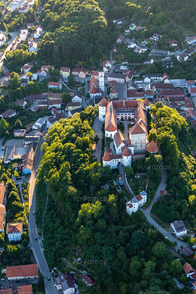 Luftbild: Pro Seniore Schloss Wörth im Ortsteil Hungersdorf in Wörth im Bundesland Bayern in Deutschland. Foto: IMG_133270.jpg vom 03.07.2022 durch Werner Riehm/FLY-FOTO.dePro Seniore |&nbsp;Wörth