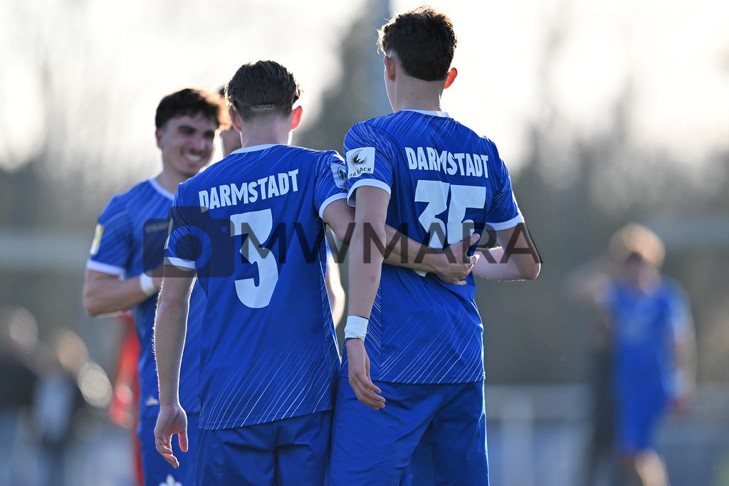 250305_EP__2303 | MWMARA - Realisiert mit Pictrs.com