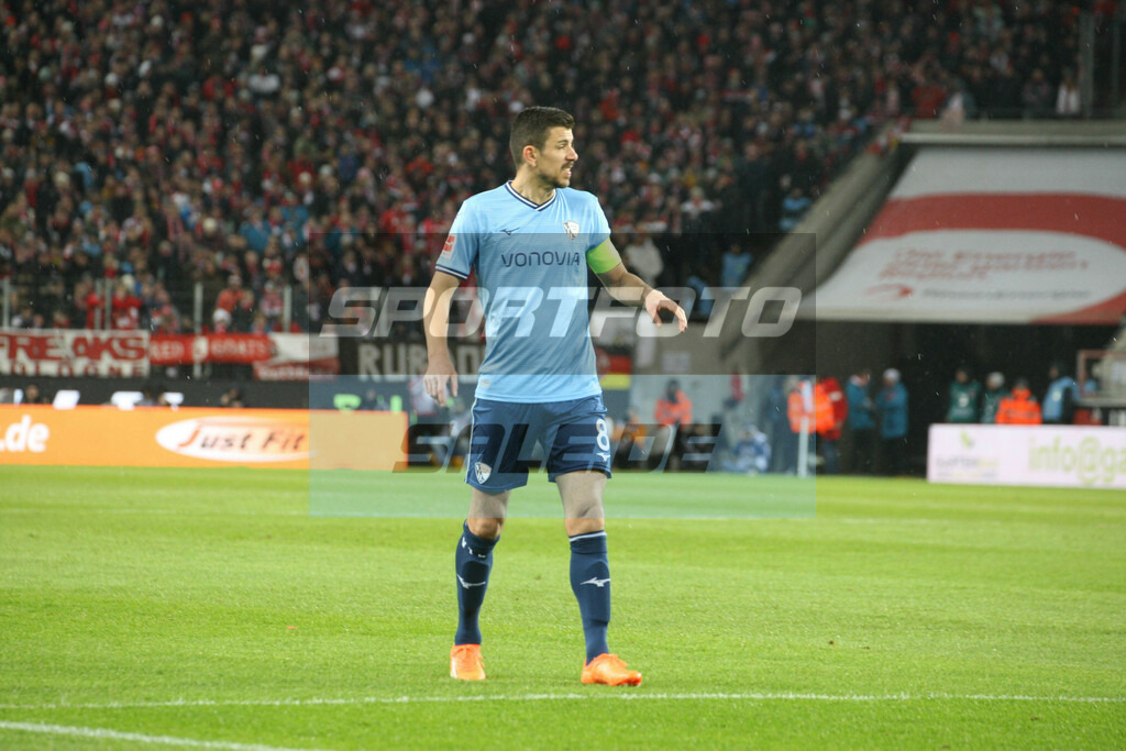 1. FC Köln - VFL Bochum | Anthony Losilla - © Sportfoto-Sale (MK) - Realisiert mit Pictrs.com