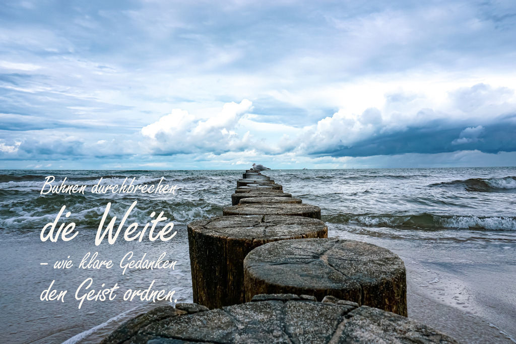 Meer Kalender 2026 - Ostseemotiv mit Text | Gestalten Sie Ihr Zuhause mit einzigartigen Bildern von Ostsee u. Nordsee – als Leinwandbild, Acryl, Alu-Dibond oder FineArt Hahnemühle, individuell anpassbar.