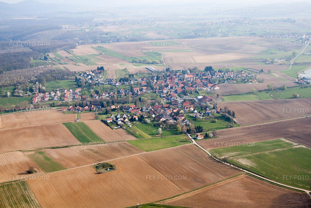 Aerial view: View of the town in Surbourg in the state Bas-Rhin, France.Photo: IMG_63792.jpg taken on 03/30/2014 by Werner Riehm/FLY-FOTO.comResolution of the original: 4752 x 3168 px
