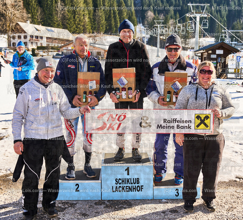 ALP1242_MastersCup-RTL-II_LKHF_Siegerehrung | NÖ Raiffeisen MastersCup, Jugend - Damen - Herren, Riesentorlauf-Rennen 2 auf der Fuchswaldpiste in Lackenhof am Ötscher, durchführender Verein: Schiklub Lackenhof, So 9. Februar 2025.