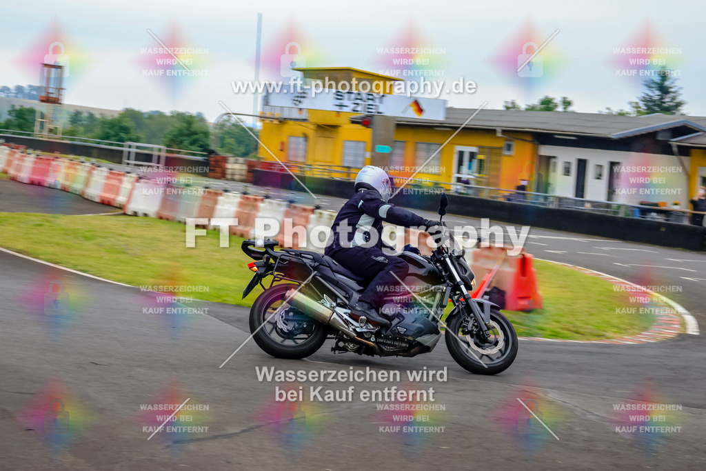 OBK-5274 | Hier findet Ihr Bilder von Touristenfahrten auf der Nürburgring Nordschleife oder von anderen Veranstaltungen die ich besucht habe. Viel Spass beim Durch Schauen 