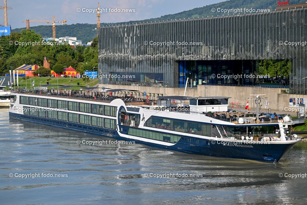 Donaulaende_ Schiffsanlegestelle_ Linz _ 23.08.2023-2 | 23.08.2023, Donaulaende Linz, AUT, Schiffsanlegestelle, Tourismus im Bild Kreuzfahrtschiff, Donaukreuzfahrtschiff, Donau, Schifffahrt, Schiffsanlegestelle, Tourismus
