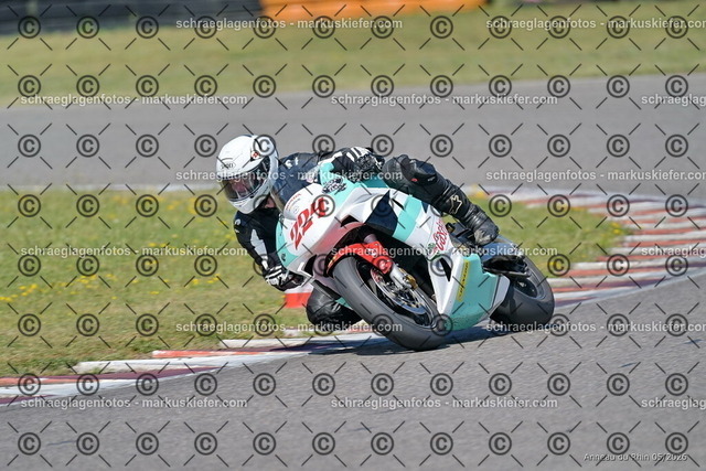 26BT01-1542 | 224 - Realisiert mit Pictrs.com