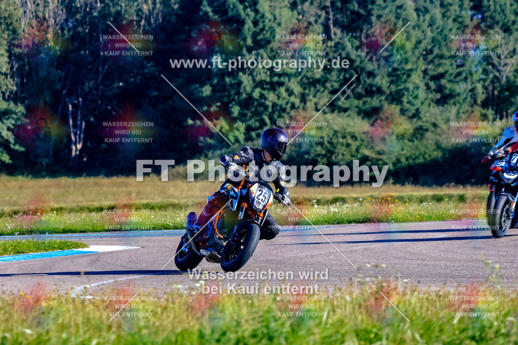 025-1203 | Hier findet Ihr Bilder von Touristenfahrten auf der Nürburgring Nordschleife oder von anderen Veranstaltungen die ich besucht habe. Viel Spass beim Durch Schauen 