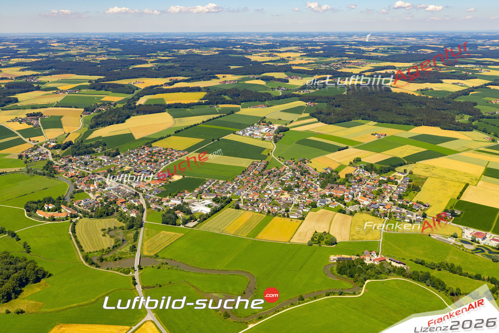 Das Luftbild der Stadt Aham wurde 2022 vom Flugzeug heraus erstellt (keine Drohnen-Aufnahmen) Aufnahmehöhe ca.450 Meter- hohe Bildauflösung und Druck-Qualität. Garantiert!