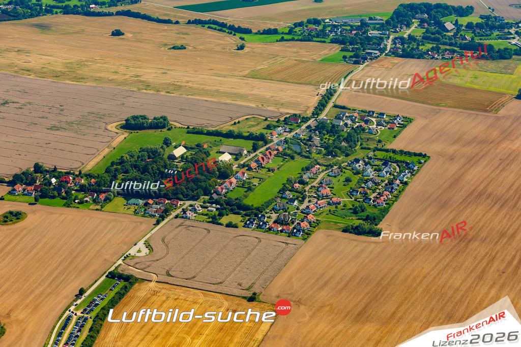 Barendorf Dassow Bild- Das Luftbild wurde 2025 vom UL-Flugzeug heraus erstellt ( keine Drohne bzw. Drohnenaufnahme ) - Hochauflösende Luftaufnahme -Nicht vergleichbar mit Google Maps oder Satelittenbilder- Die Geschenkidee !Mit Lizenz und Bildrechte bestellbar - CC