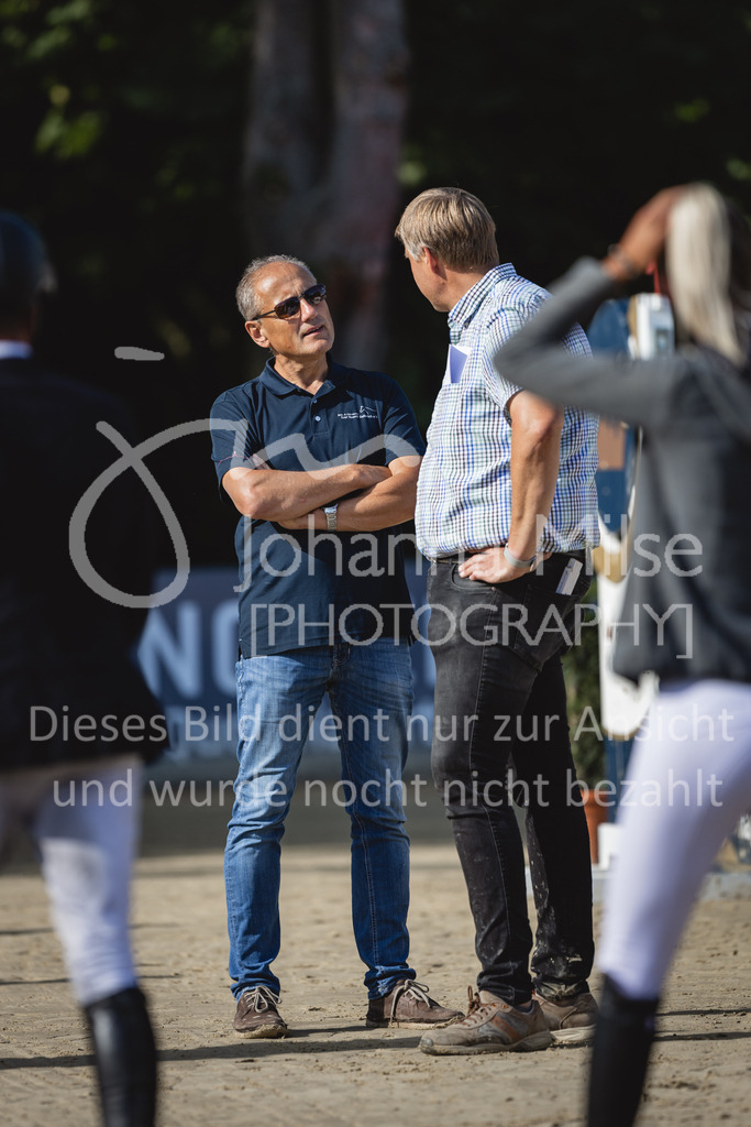 230826_Delbrueck_S1-Spr_Impressionen-900 | Deine schönsten Turniermomente als professionelle Fotos! Entdecke hochwertige Pferdesport-Fotografie im Online-Shop. Jetzt Fotos finden & bestellen!
