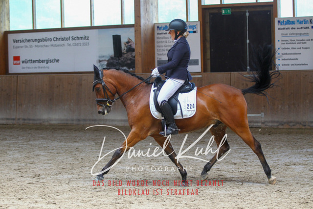 DKP43412 | Turniersportfotografie; Pferdefotografie; Dressurfotografie