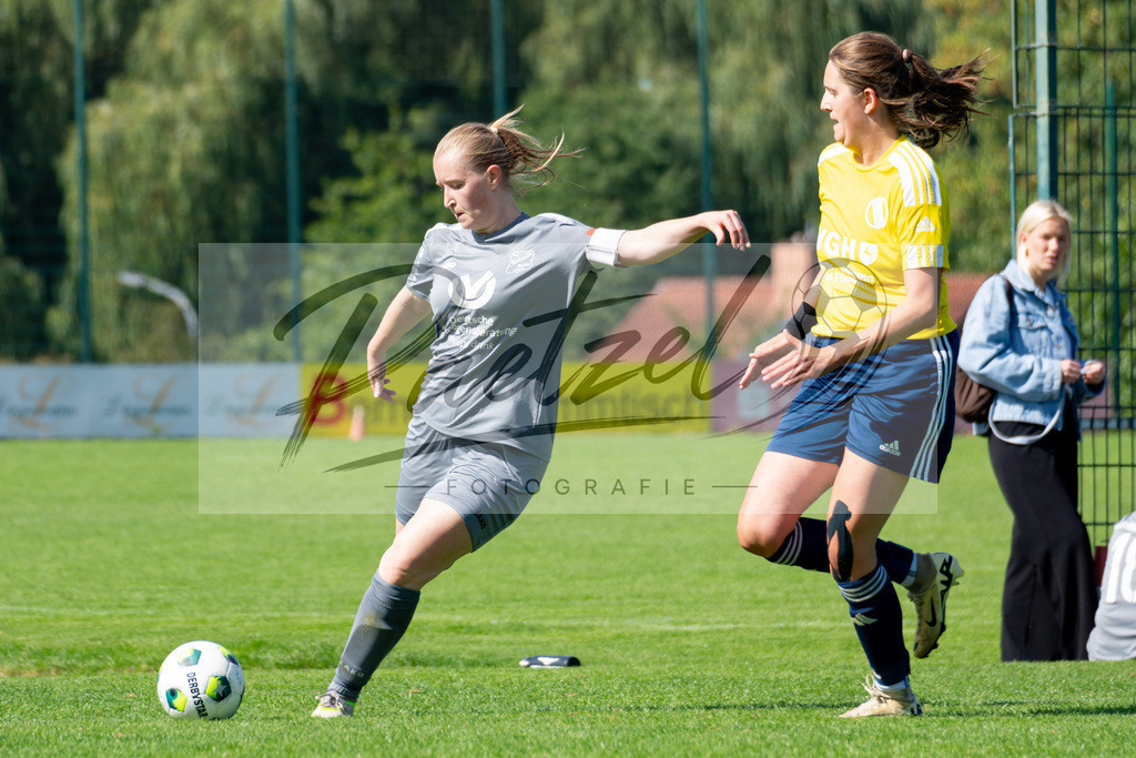 20260906_RULSVK_0483 | Fußball, Frauen:   beim Spiel der Kreisliga zwischen SG Rulle/Haste vs. SV Kettenkamp am 06.09.2026 im Stavermann-Sportpark in Rulle/Wallenhorst, Deutschland.(Foto von Nico Paetzel) - Realisiert mit Pictrs.com
