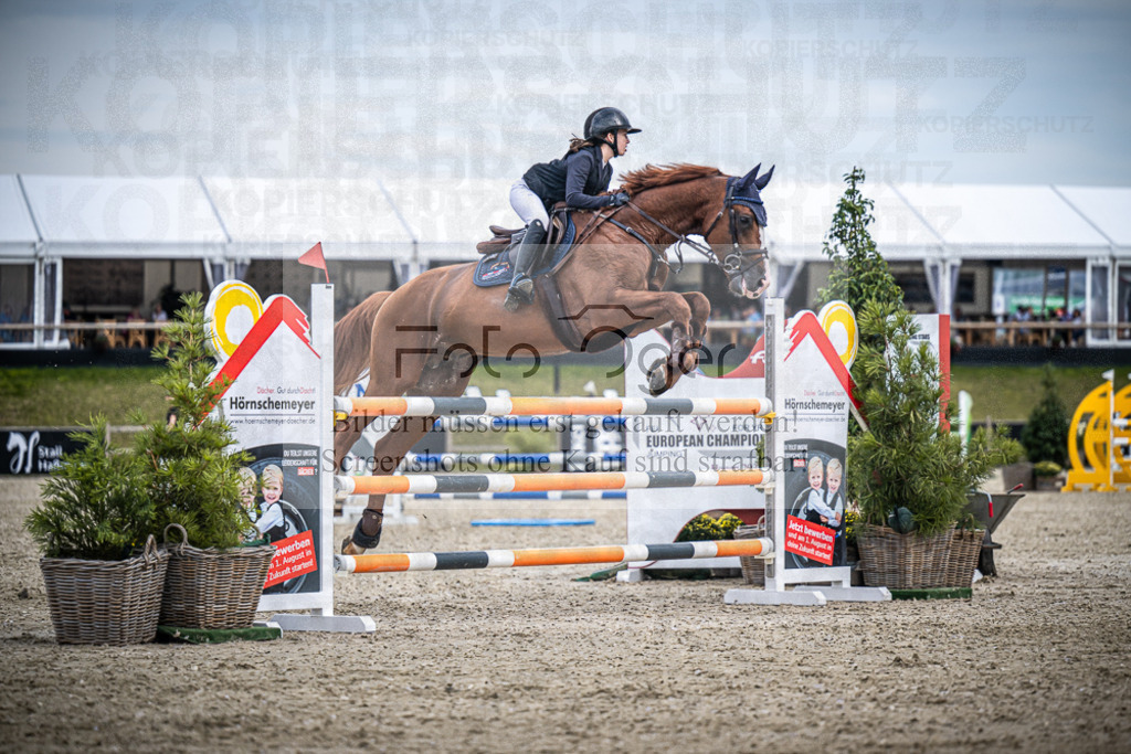 DOS_4694 | Entdecke hochwertige Reitturnierfotos von Foto Oger. Professionell, emotional und authentisch – jetzt Lieblingsmomente im Shop bestellen.Deutschlandweite Turnierfotografie. - Realisiert mit Pictrs.com