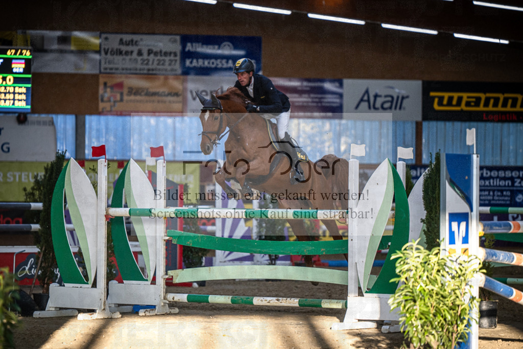 DOS_3697 | Entdecke hochwertige Reitturnierfotos von Foto Oger. Professionell, emotional und authentisch – jetzt Lieblingsmomente im Shop bestellen.Deutschlandweite Turnierfotografie. - Realisiert mit Pictrs.com