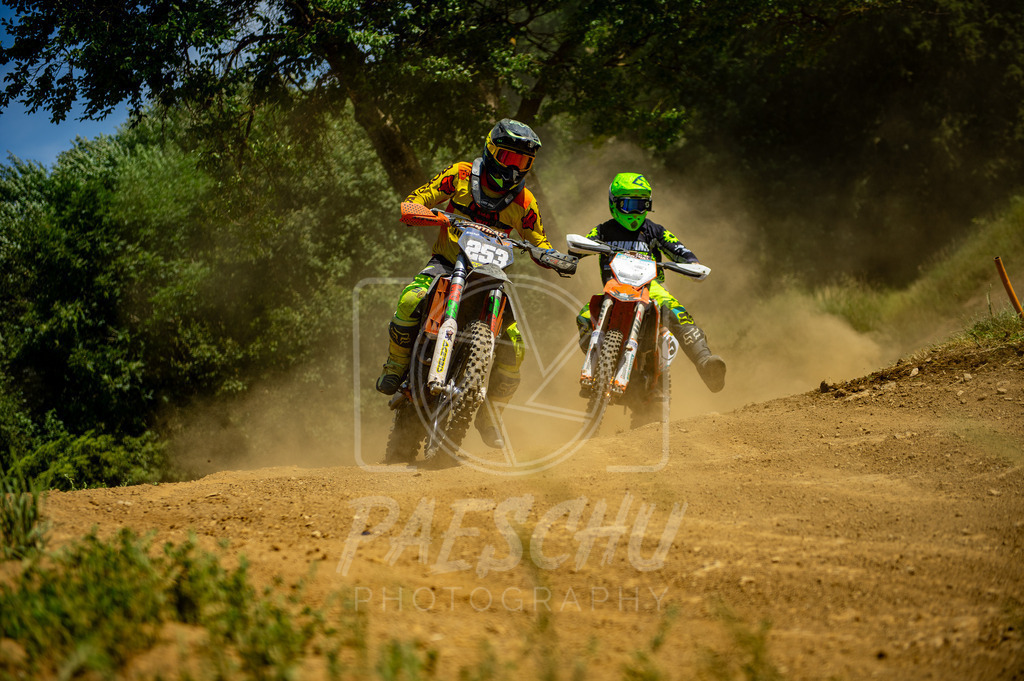SE (120) | Paeschuphoto Shop - Wer nicht sucht der auch nicht findet.Ob Motocrossbilder oder von einem besuchtem Spiel, Hauptsache Action. - Realisiert mit Pictrs.com