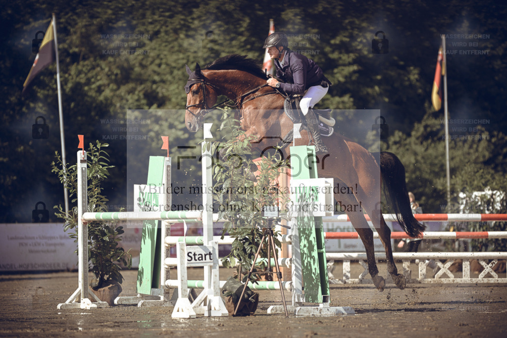 20240530-DOS_0410 | Entdecke hochwertige Reitturnierfotos von Foto Oger. Professionell, emotional und authentisch – jetzt Lieblingsmomente im Shop bestellen. - Realisiert mit Pictrs.com