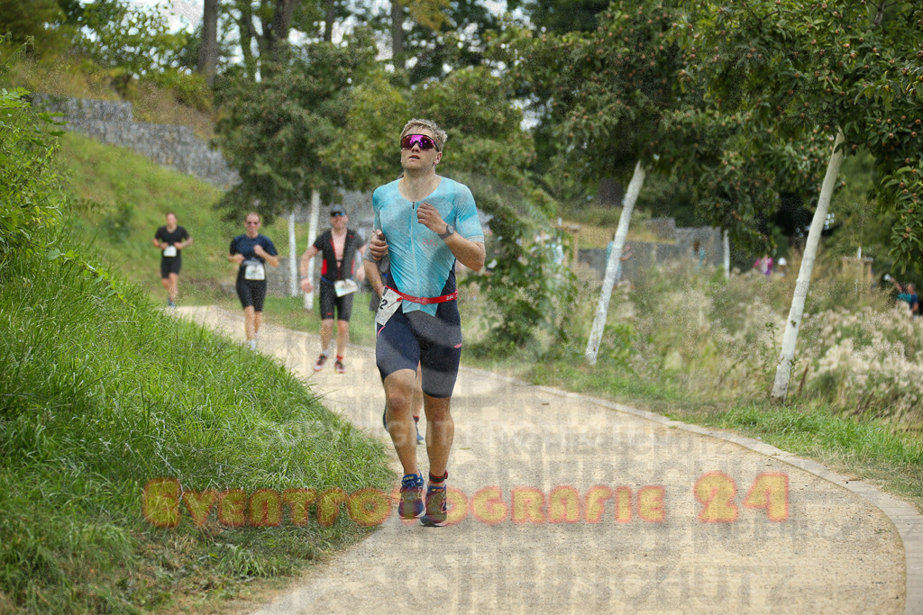 250824_1421_EX1_5949 | Sportfotografie im Rhein-Sieg Kreis, Köln, Bonn, NRW, Rheinland Pfalz, Hessen, etc. Unser Tätigkeitsfeld umfasst den Laufsport vom Volkslauf über den Marathon, Duathlon, Triathon bis zum Ultralauf wie Kölnpfad Ultra oder Schindertrail.
