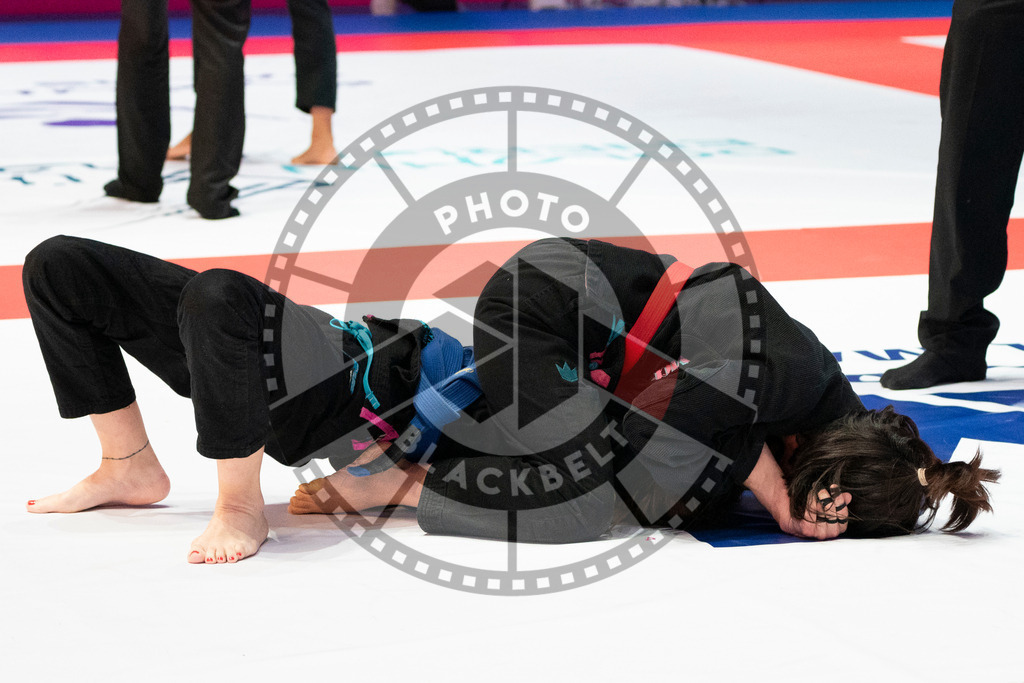 20231106PBB1586 | Fighters compete during the AJP World Master Championship in the Mubadala Arena in Abu Dhabi, Arab United Emirates, on November 6, 2023.